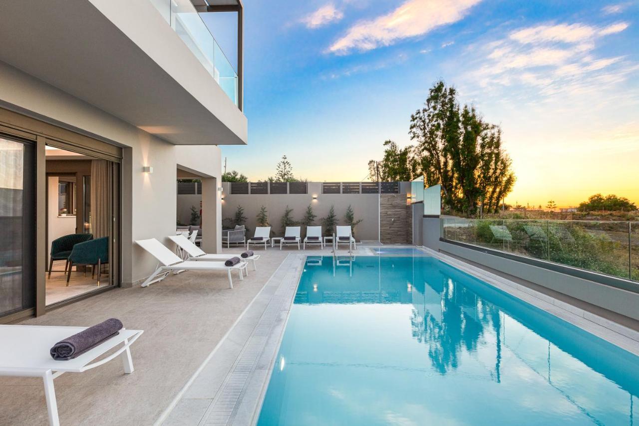 Lagoon Seaside Villa, Sumptuous Retreat,By Thinkvilla Pánormos Exteriér fotografie