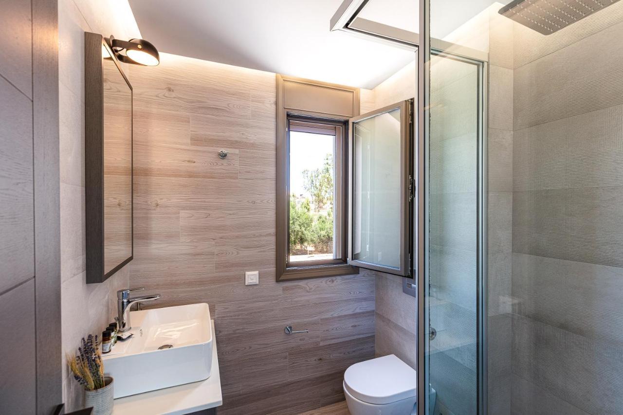 Lagoon Seaside Villa, Sumptuous Retreat,By Thinkvilla Pánormos Exteriér fotografie