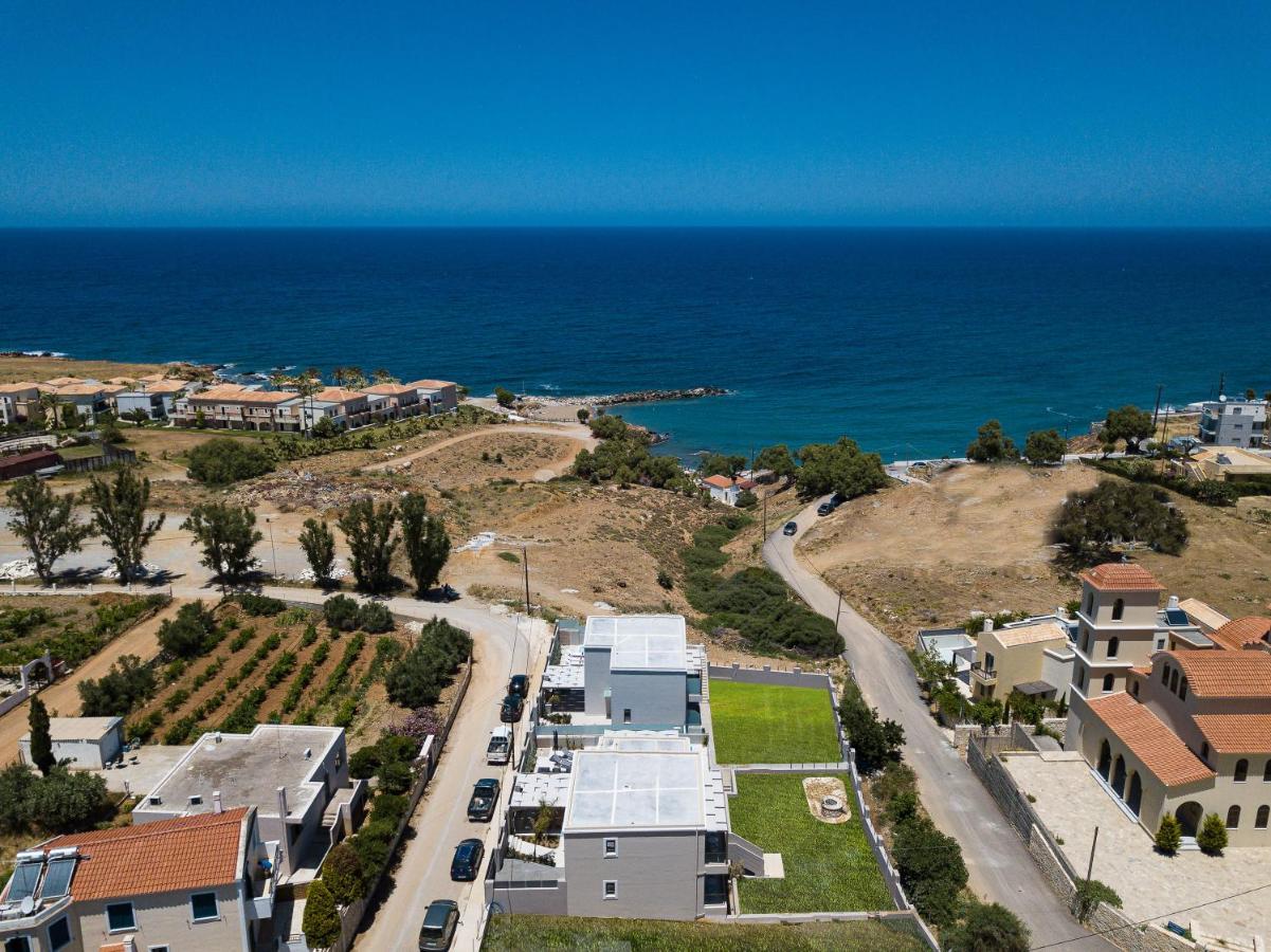 Lagoon Seaside Villa, Sumptuous Retreat,By Thinkvilla Pánormos Exteriér fotografie